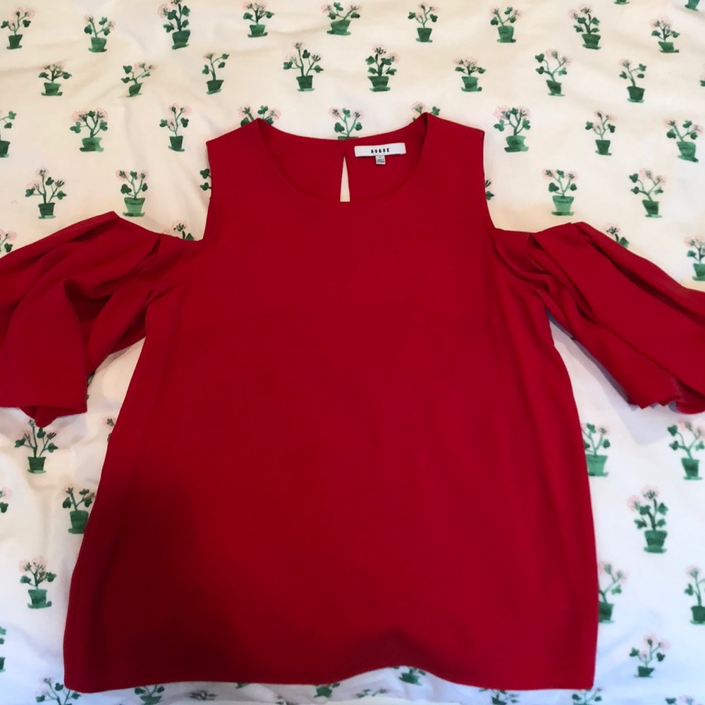 Ro&De red cold shoulder top size Sm